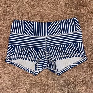 Fleo - Blue & White Geometric Stripes - Small